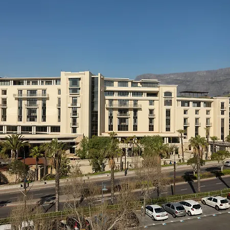 Protea Hotel By Marriott Cape Town Waterfront Breakwater Lodge-3